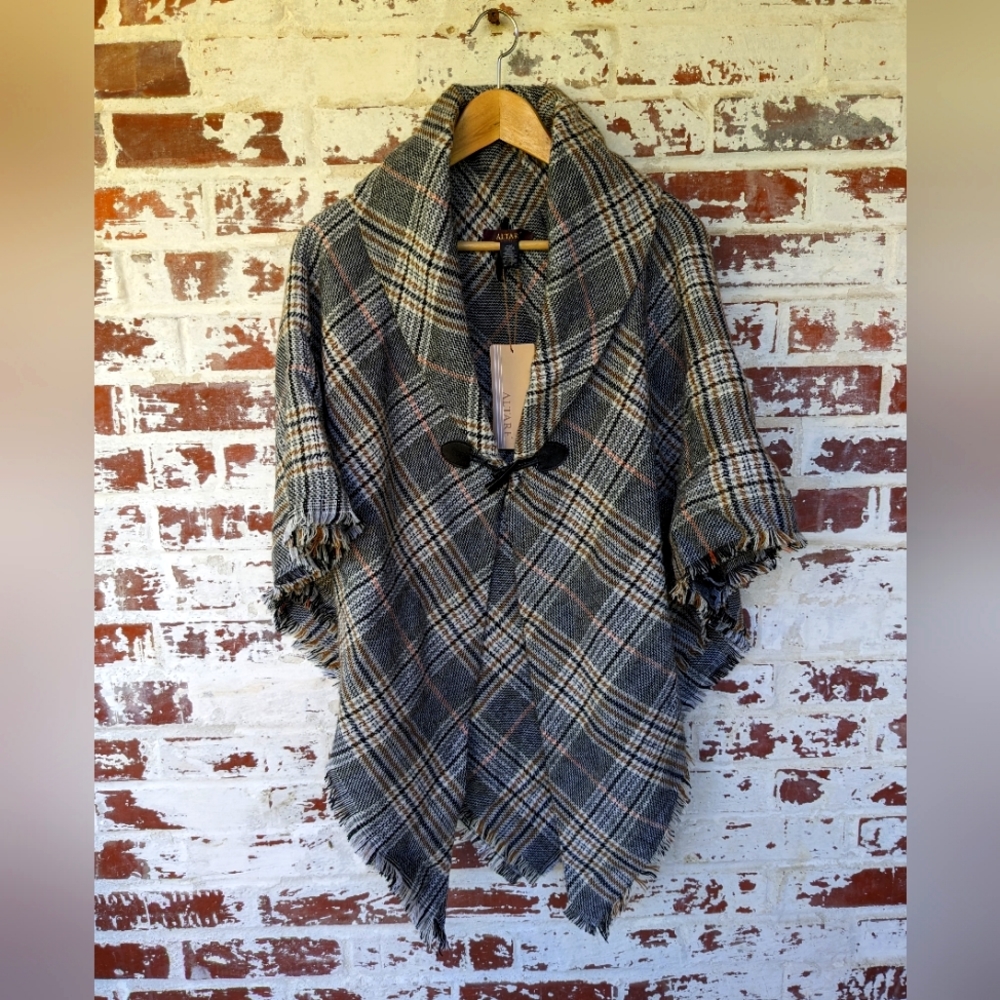 NWT Altare Poncho Sweater
